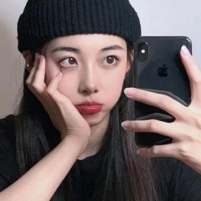 裸女游城